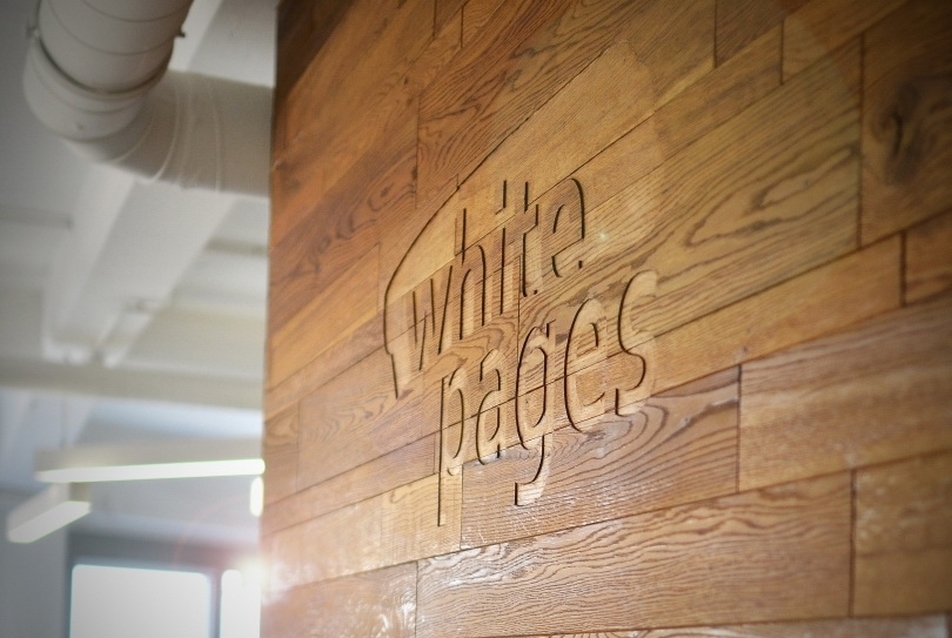 Fa növekszik az örökpanorámás WhitePages iroda szívében