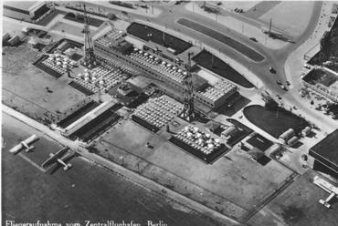 Berlin, Tempelhof - első terminálépület. Forrás: Wikipedia