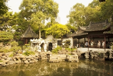 Sanghaj ősi kertje, a Yuyan kert festői látványa a város szívében, forrás: Gyergyák János