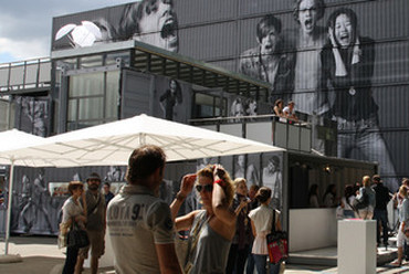 Berlin, Tempelhof - szabadtéri művészeti fesztivál. Forrás: www.thf-berlin.de