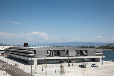 Kulturális Központ, Viana do Castelo, Portugália, 2013. Forrás: www.dezeen.com