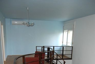 a lépcső összképe a felújítás után - ICOMOS díjban részesült családi ház felújítása