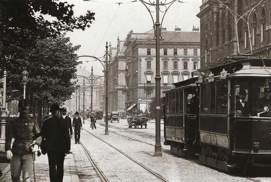 A Duna-parti világvárosok: Bécs és Budapest - építészeti kiállítás a Ringturmban