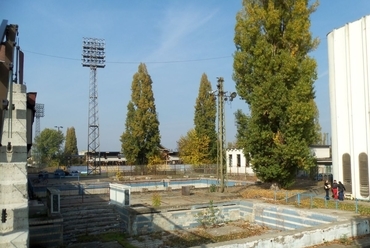 Medencék átépítés előtt - fotó: Bereczki Sándor