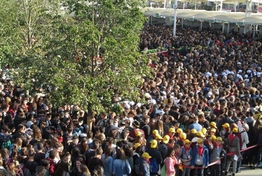 Expo Milánó. Októberben napi 200.000 látogató. A szerző felvétele