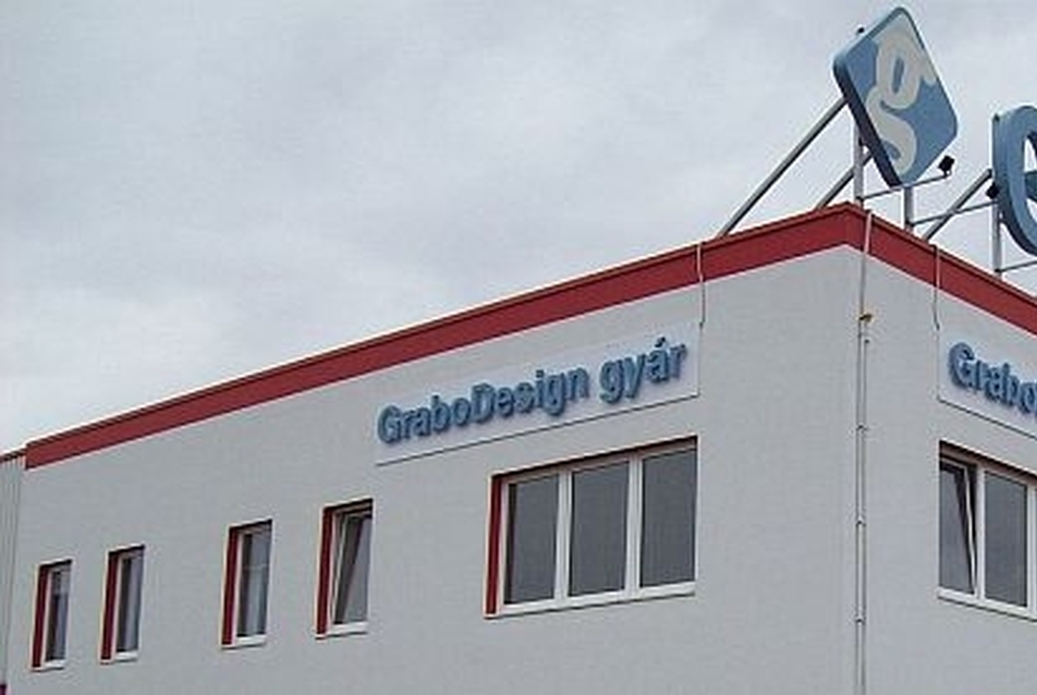 Új gyárat adott át a Graboplast Tatabányán