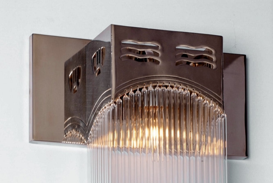 Metropolitan wall light 