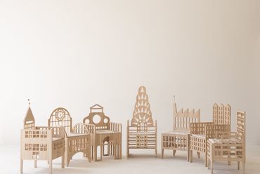 Village Chairs - tervező: Carlo Malerba