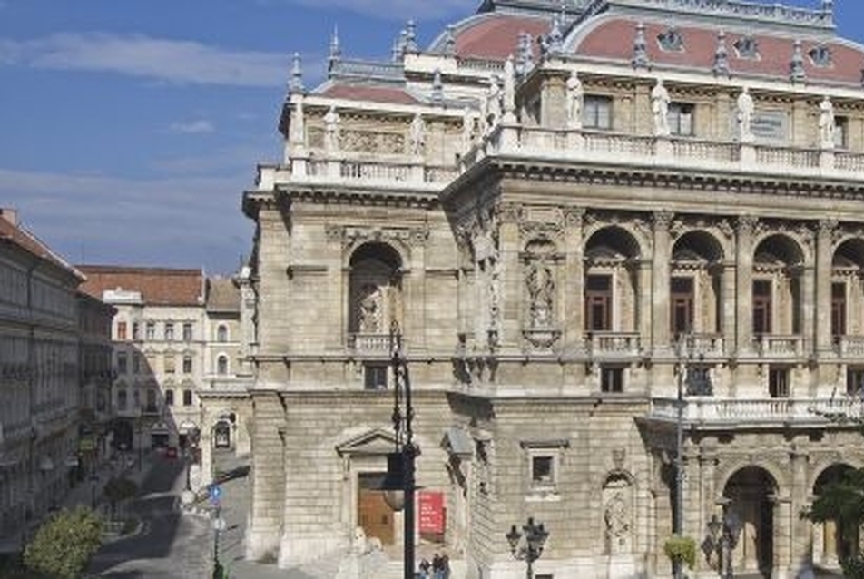 Felújítják a Magyar Állami Operaházat
