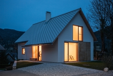 Skupaj Arhitekti: Családi ház a szlovén Alpokban. Fotó: Janez Marolt