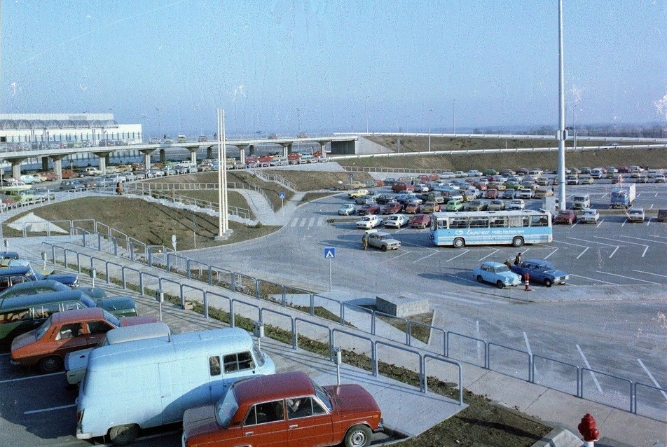 Ferihegy, terminál parkoló, 1985.