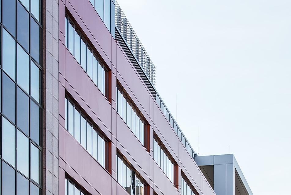 V17 irodaház - építész: Aspectus Architect építész stúdió