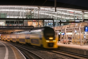 Benthem Crouwel Architects: Utrecht Centraal. Fotó: Jannes Linders (Luchtfoto)