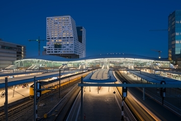 Benthem Crouwel Architects: Utrecht Centraal. Fotó: Jannes Linders (Luchtfoto)