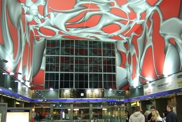 Graz Hauptbahnhof - megújult pénztárcsarnok. Forrás: Wikipedia
