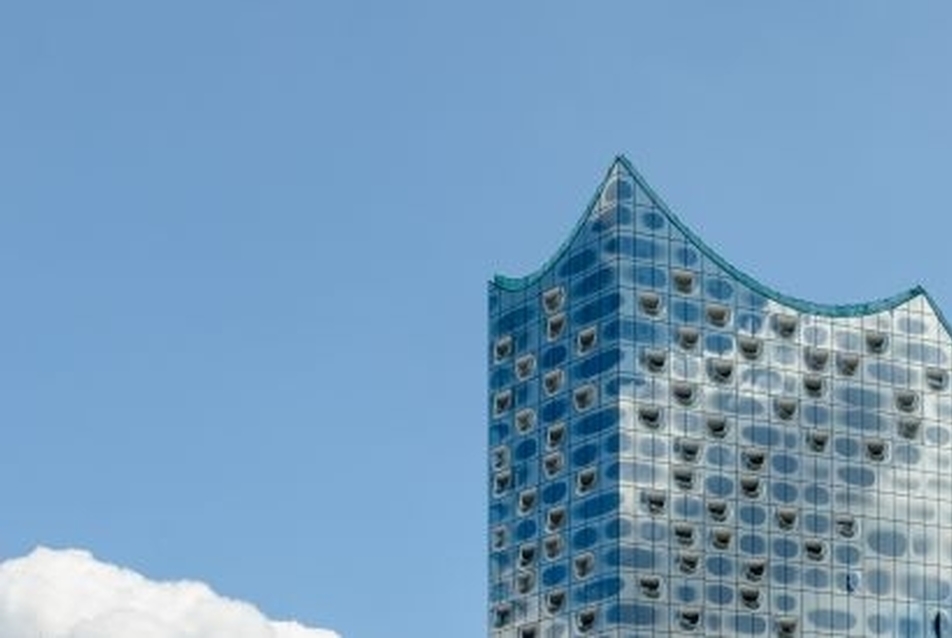 Ma este végre megnyitják a hamburgi Elbphilharmonie épületét