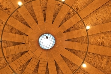 Oculus a torony alsó szintjén - fotó: Barci Boglárka
