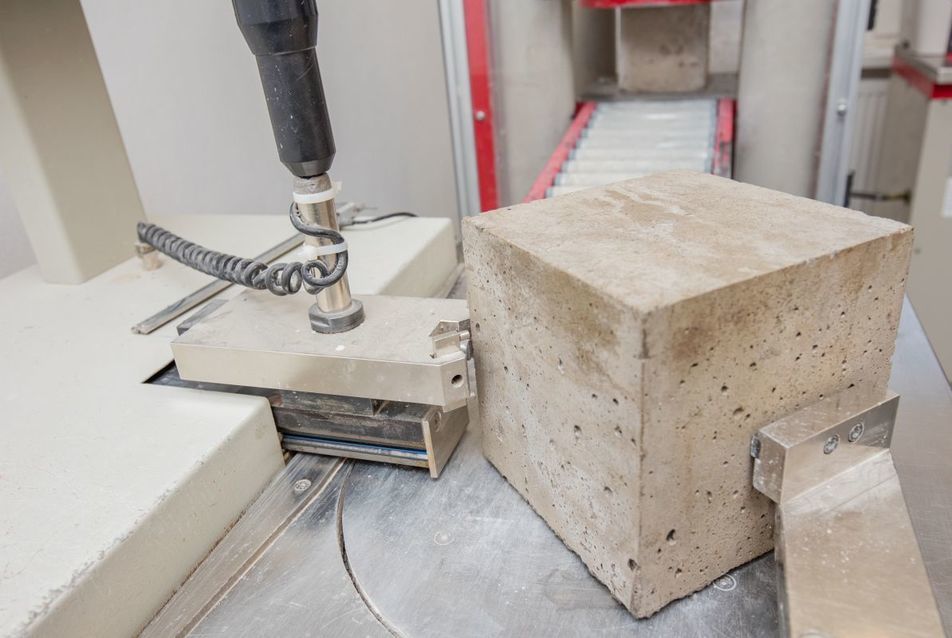 CRH betontechnológiai labor - forrás: CRH