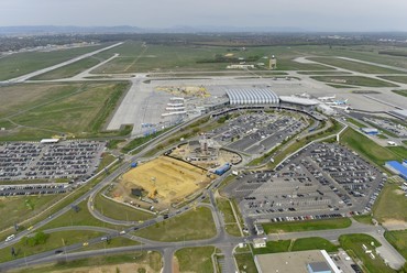 Airport Hotel - építész: Szerdahelyi László