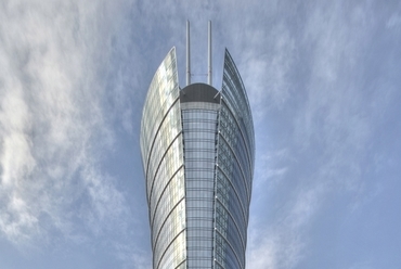 Warsaw Spire - építész: Jaspers Eyers & Partners studio - forrás: AGC