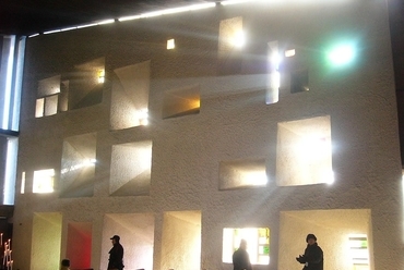 A ronchamp-i kápolna belső tere - forrás: archdaily.com