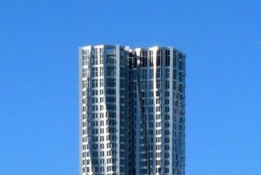 Beekman Tower, New York City, 2011 - építész: Frank Gehry - fotó: Wikipédia