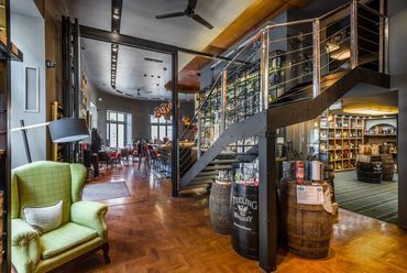 The GoodSpirit Whisky Bar - építész: Radnóczy Eszter  Szabó Csilla (este’r partners) - fotó: Tamás Pál