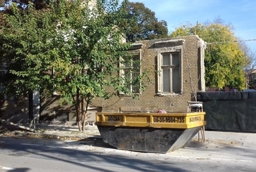 Budapest Benyovszky Móric utca 42. számú lakóházának lebontása