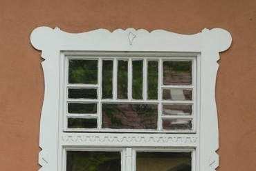 Wekerle-telep területén álló óvodák eredeti ablakainak elpusztítása