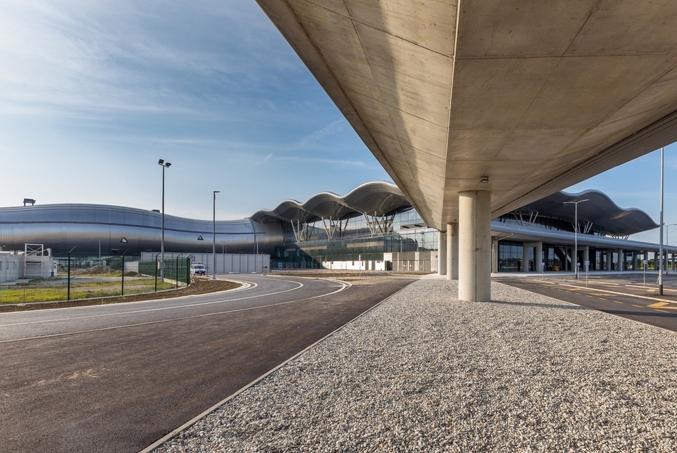 Nemzetközi repülőtér, Zágráb - építész: Kincl, Neidhardt, Institut IGH - fotó: Josip Škof