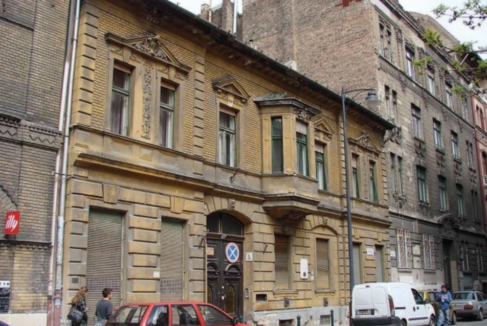 A Mikszáth Kálmán tér 3. védett épülete