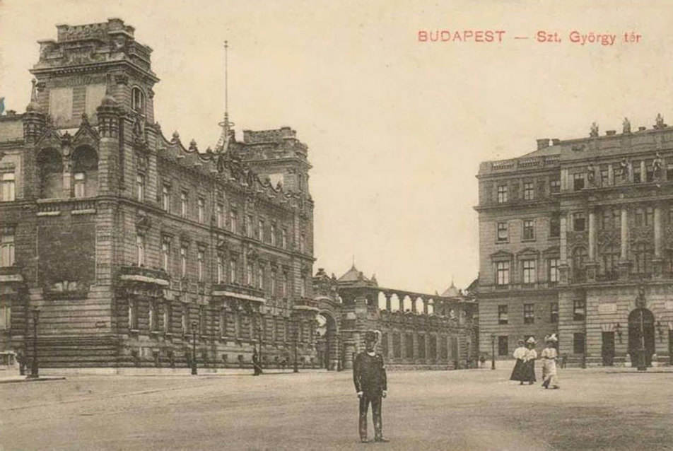 József főherceg palotája és a Honvédelmi Minisztérium épülete a Szent György téren, forrás: egykor.hu