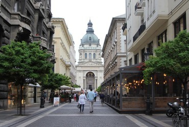 A belvárosban a budapesti lakosság csak mintegy heted része él. 