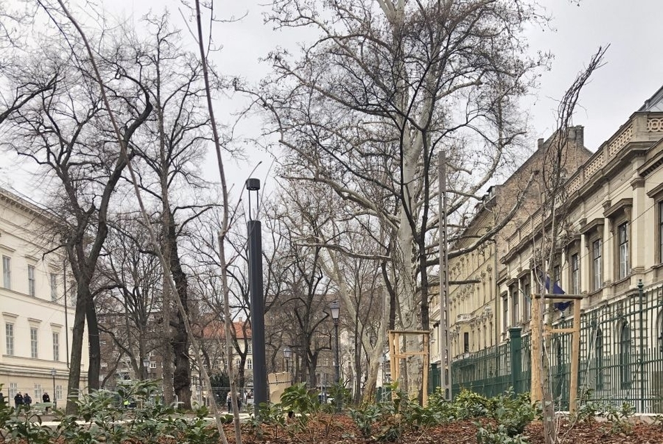 A rekonstruált Múzeumkert a nemzeti ünnep hetében - fotó: Bardóczi Sándor