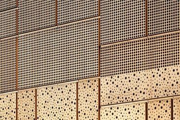 A dán Henning Larsen tervezte központi épület fala. Forrás: Dezeen