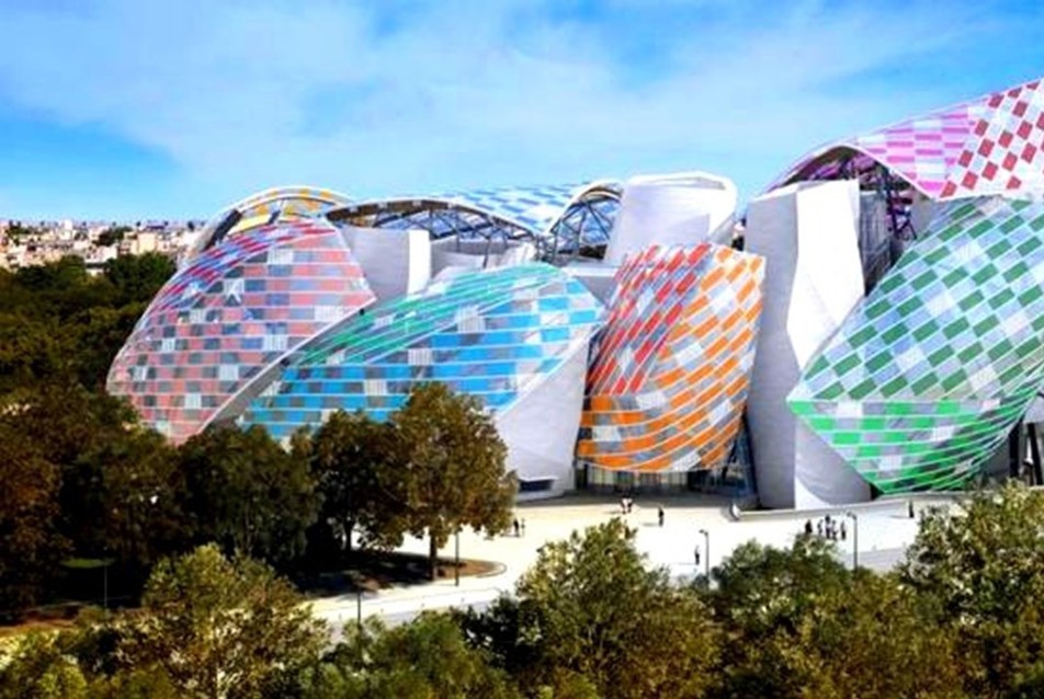 A Louis Vuitton Alapítvány székháza. Frank Gehry alkotása. 
