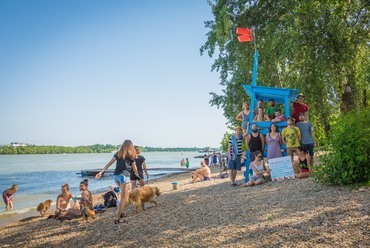 A Maradjanak a FÁK a Rómain csoport programjaiból: a Valyóval közösen szervezett Római szabadstrand őrtornya és építői. Kép: Maradjanak a FÁK a Rómain