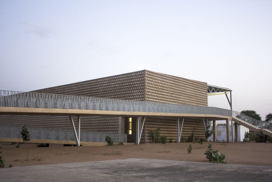 A dakari Alioune Diop Egyetem új épülete, Szenegál