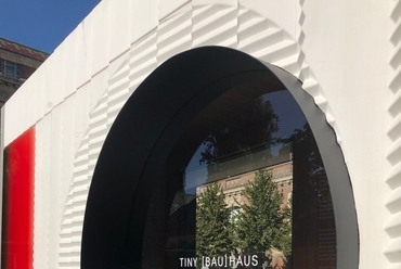 Tiny Bauhaus pavilion - fotó: Czakó Barnabás