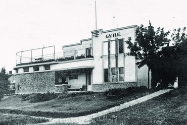 A Győri Hungária Egylet csónakháza, Győr, Wittmann Dénes és Lakatos Kálmán, 1930 (lebontották) (forrás: képeslap)