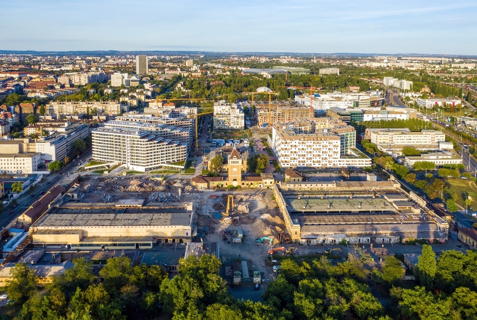 Bontják az egykori Közvágóhidat – Galériával