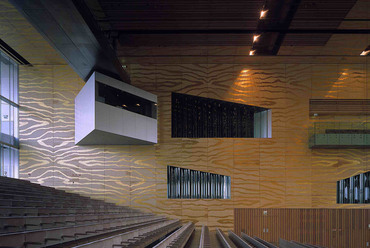 OMA: Casa da Música, Porto, Portugália, 2001-2005. Fotó: Christian Richters, az OMA engedélyével.
