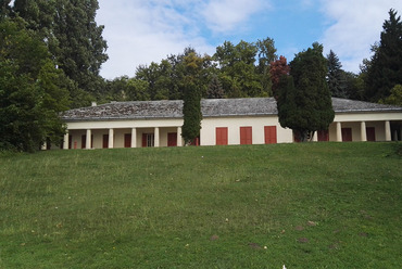 Az egykori Elnöki villa, ismertebb nevén a Castro-villa Balatonaligán, az Aliga II. részen