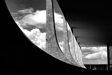 Paláció do Planalto, Brazíliaváros. Oscar Niemeyer, 1960. Fotó: francisco willian saldanha, Wikimedia Commons