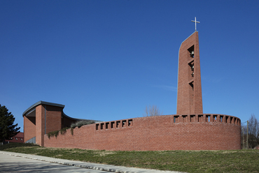 Robert Gutowski Architects: Szent II. János Pál templom, Páty. Fotó: Bujnovszky Tamás