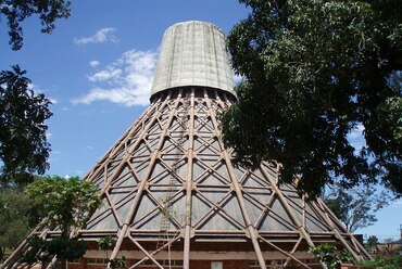 Justus Dahinden: Namugongo Mártírok temploma, Uganda (1973). Fotó: Isabelle Prondzynski, Wikimedia Commons