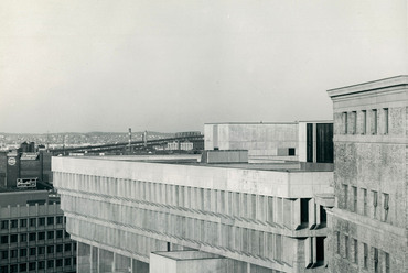 A bostoni városháza 1968 körül. Forrás: Boston Redevelopment Authority (c) City of Boston, via Wikimedia Commons 