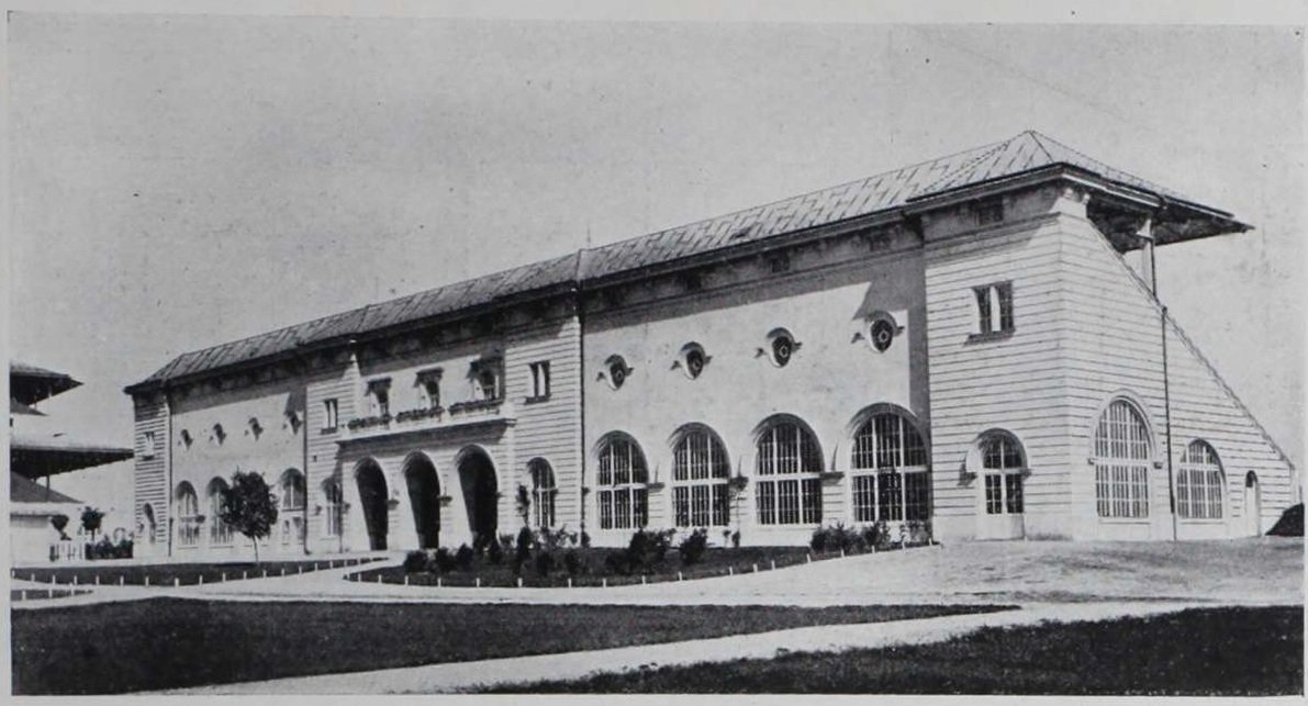 Budapest, Lóversenytér (ma Kincsem Park), II. osztályú tribün 1926-ban, tervező: Münnich Aladár és Wellisch Andor (Magyar Építőművészet, 1926/3-4., 3. o.) 