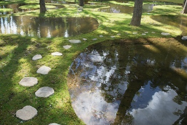 Art Biotop Water Garden. Építész: Junya Ishigami. Fotó: nikissimo Inc