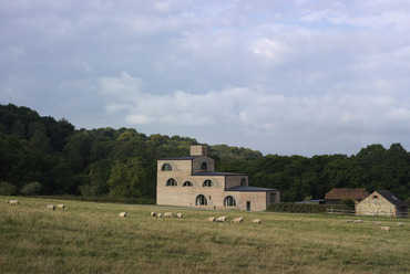  Adam Richards Architects: Nithurst Farm. Az épület északkeletről nézve. Fotó: Brotherton Lock
